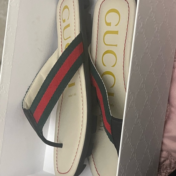 Gucci Beige and Red Flip Flops - Picture 5 of 7